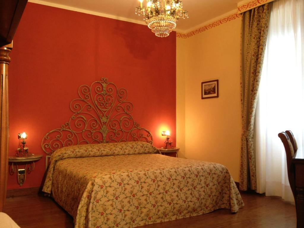 Hotel La Dependance Menaggio Pokój zdjęcie