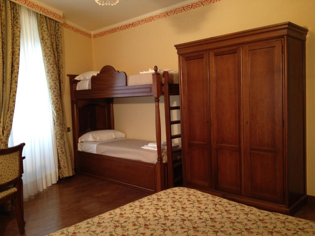 Hotel La Dependance Menaggio Pokój zdjęcie